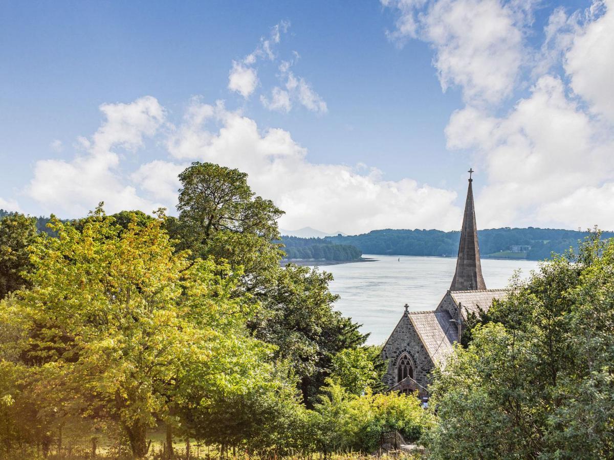 スランヴァイルプールグウインゲル Menai Viewヴィラ エクステリア 写真