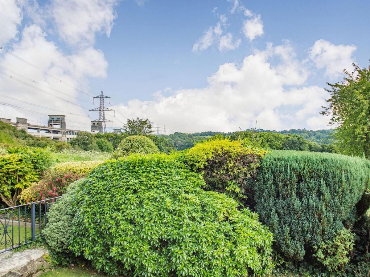 スランヴァイルプールグウインゲル Menai Viewヴィラ エクステリア 写真